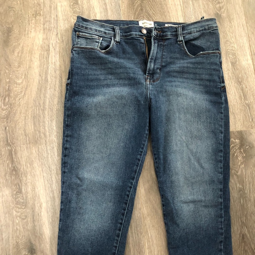 Women’s size 31 kensize stretch jeans